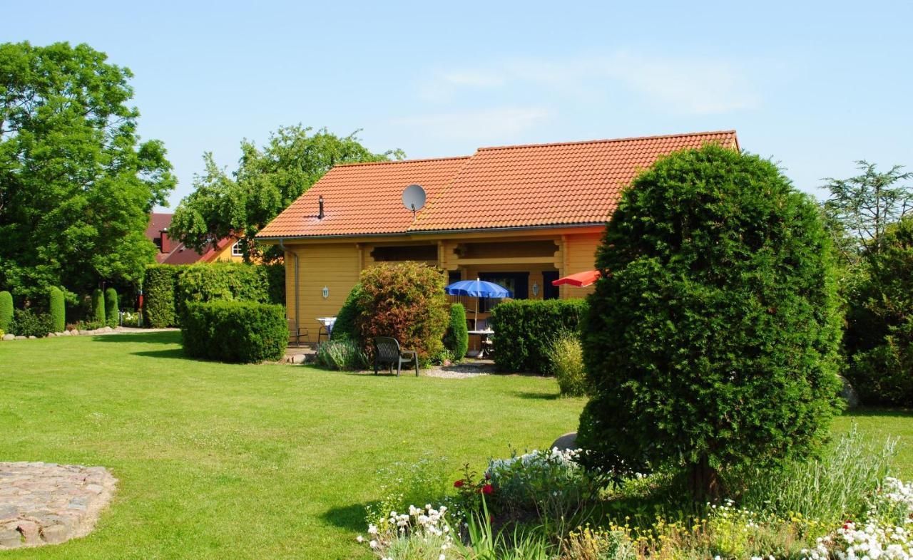 Ferienanlage Doll Neuendorf A Exteriör bild